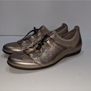 Ecco Bluma Sneaker Metallic with Toggle Drawcord size 40